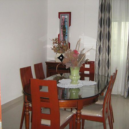 Rosalie'S Suites Lomé Exteriör bild