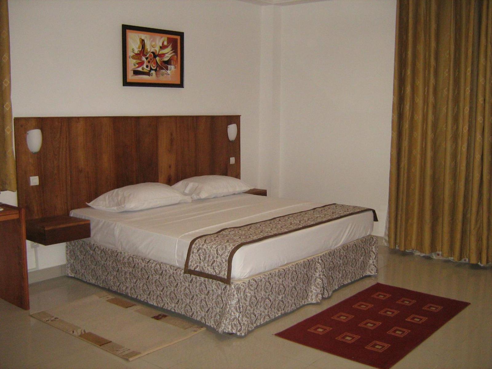 Rosalie'S Suites Lomé Exteriör bild