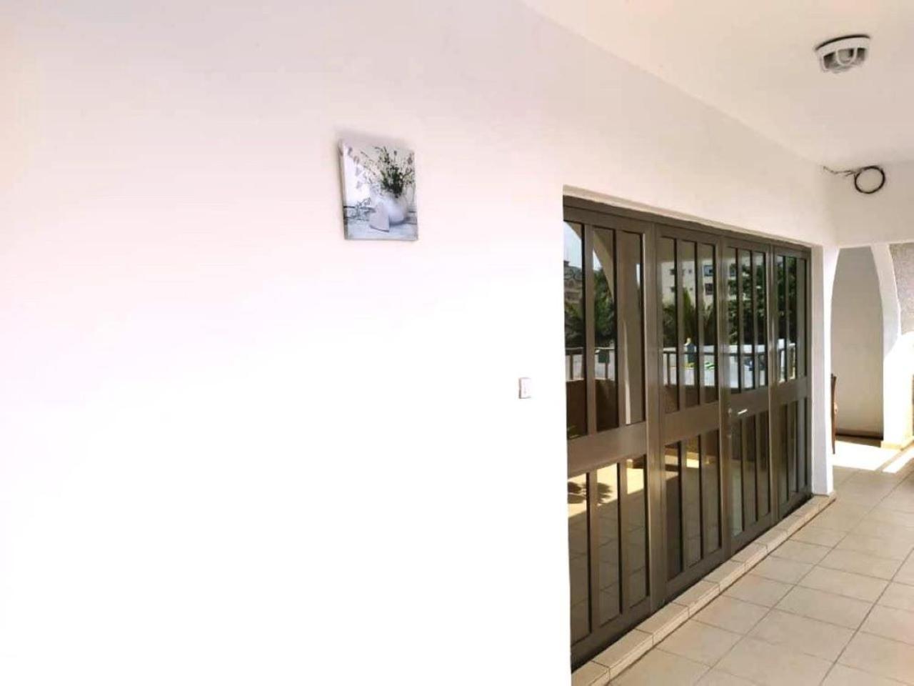 Rosalie'S Suites Lomé Exteriör bild