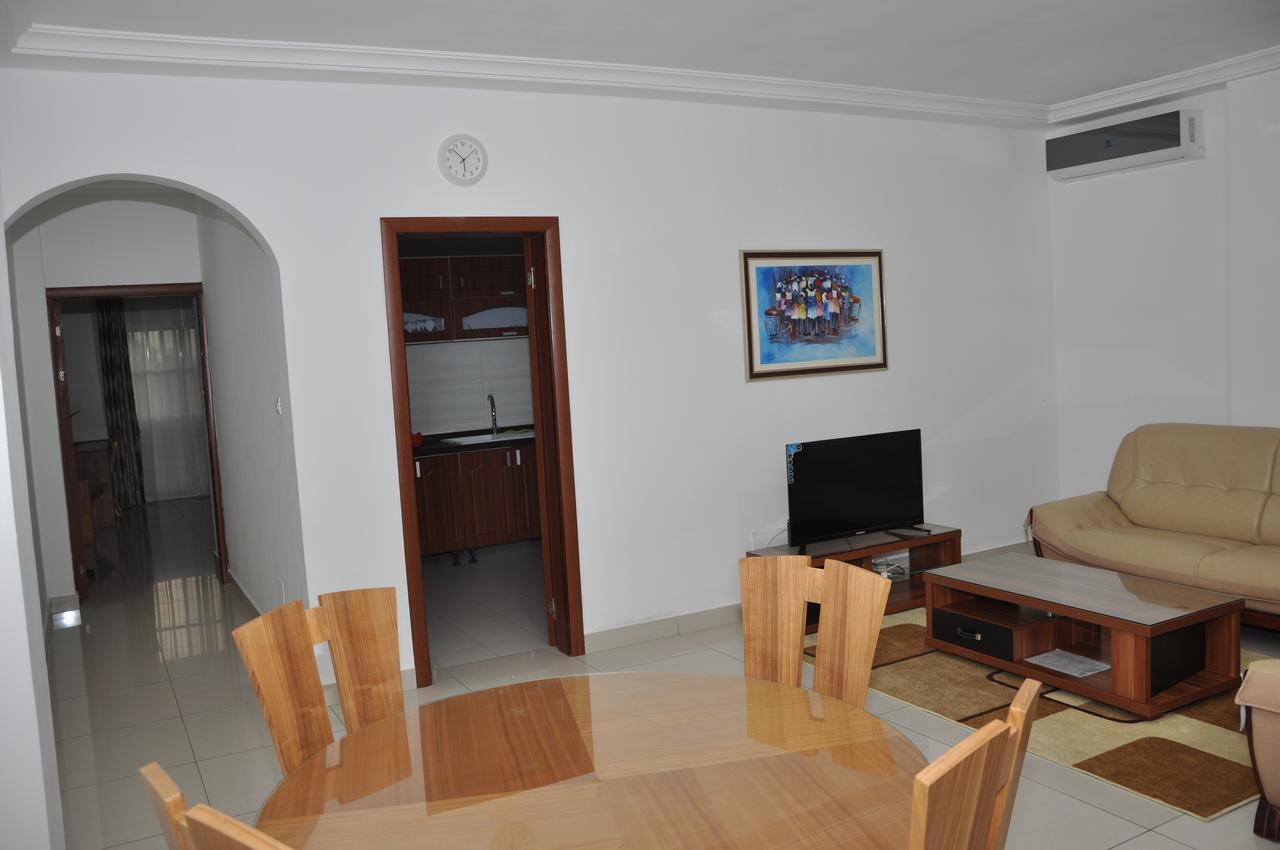 Rosalie'S Suites Lomé Exteriör bild