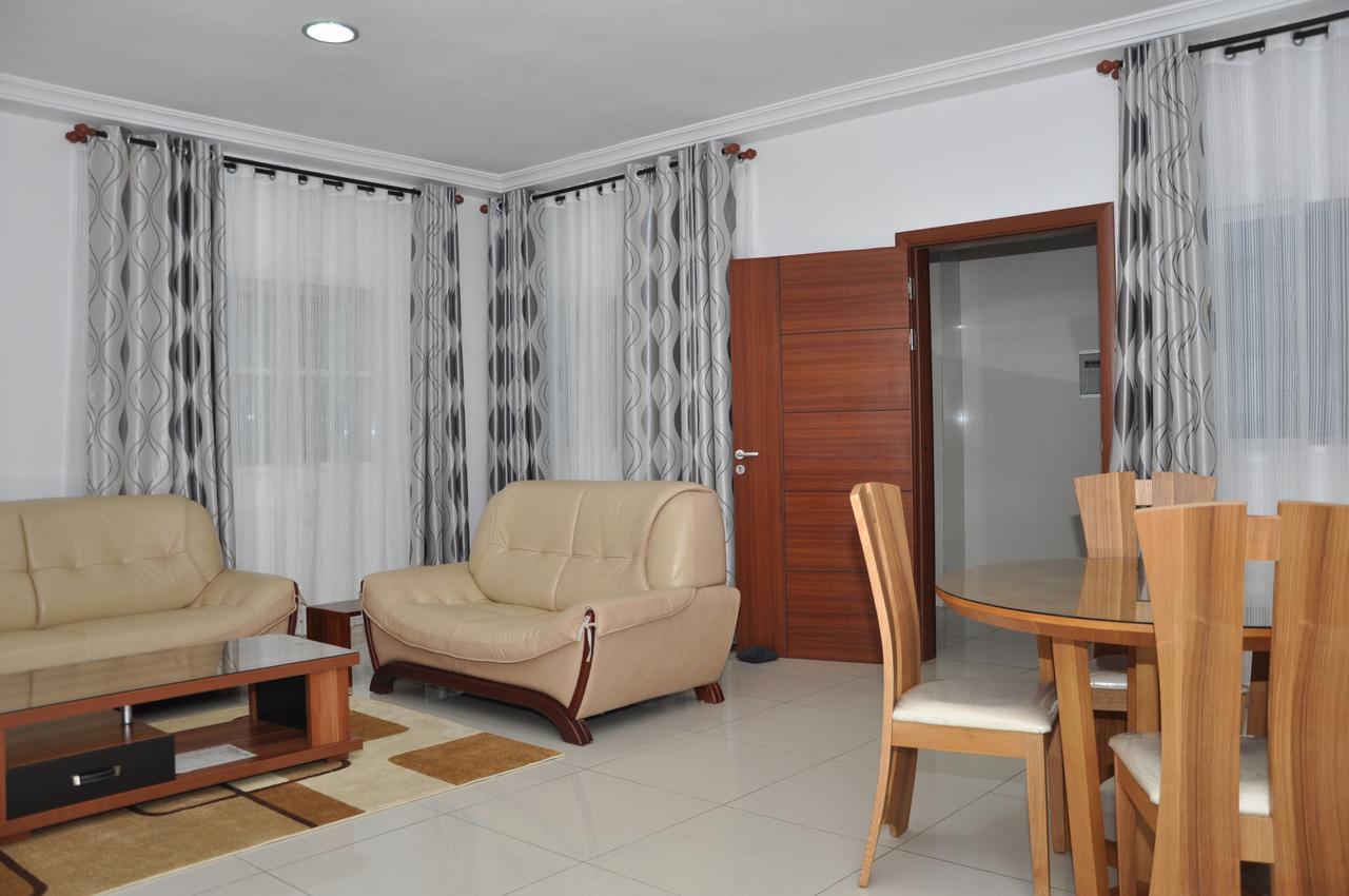 Rosalie'S Suites Lomé Exteriör bild